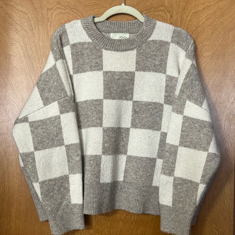 Pinch Brand Sweater- grey/tan and cream checked. Only worn 1 time. Size large.